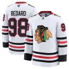 Chicago Blackhawks tröja Fanatics Premium Connor Bedard 2024-25 Vit Borta - NHL Tröjor Herr